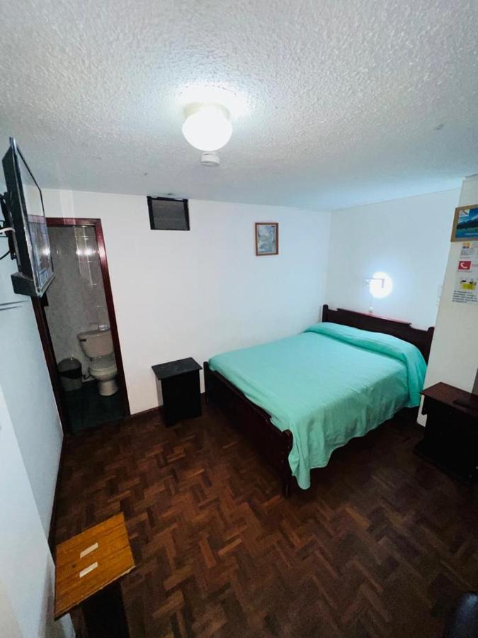 Hotel Estrellita Inn Alameda 키토 외부 사진