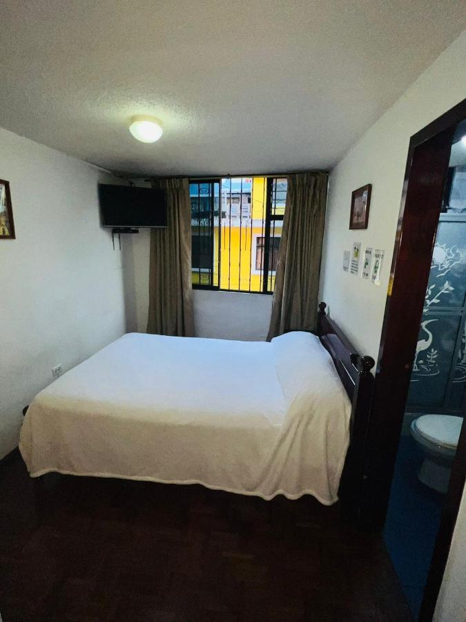 Hotel Estrellita Inn Alameda 키토 외부 사진