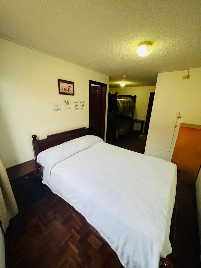 Hotel Estrellita Inn Alameda 키토 외부 사진