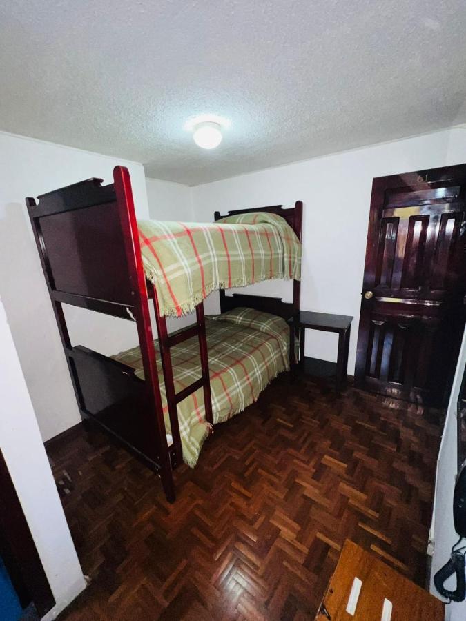 Hotel Estrellita Inn Alameda 키토 외부 사진