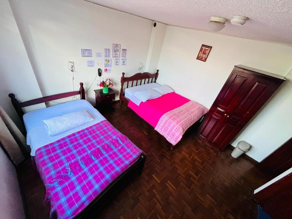 Hotel Estrellita Inn Alameda 키토 외부 사진